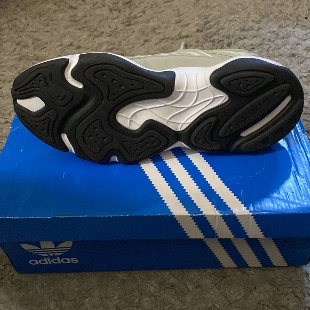 Adidas - Picture 4 of 4